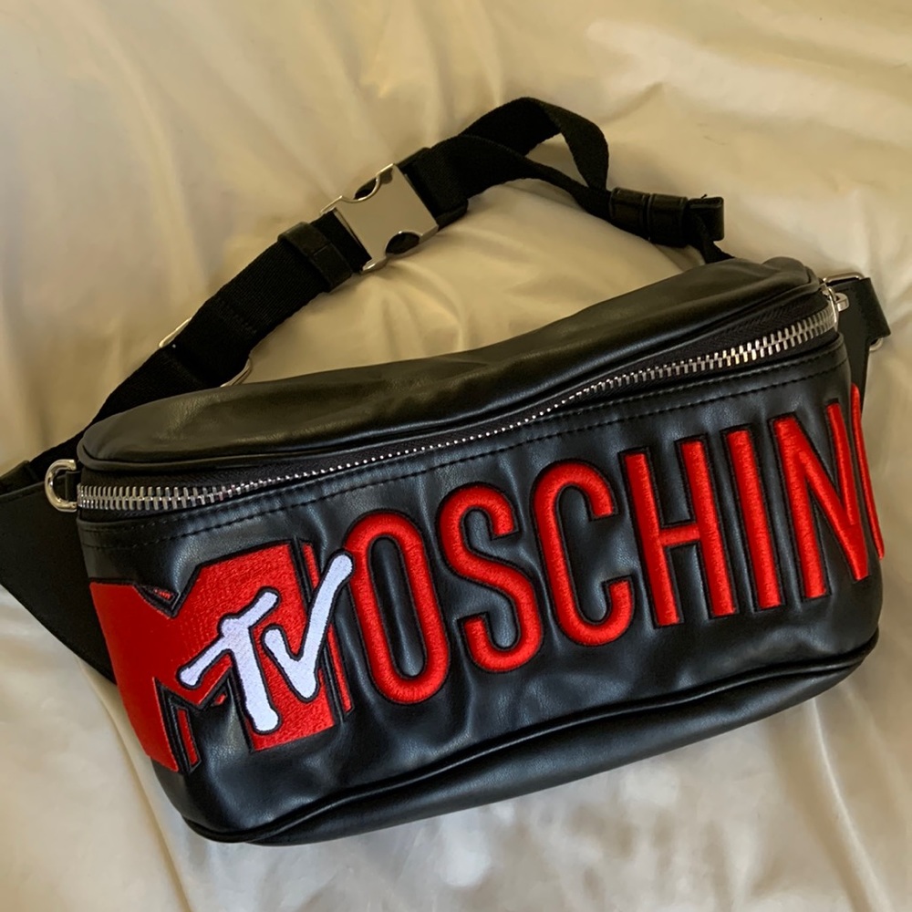 Moschino Fanny pack